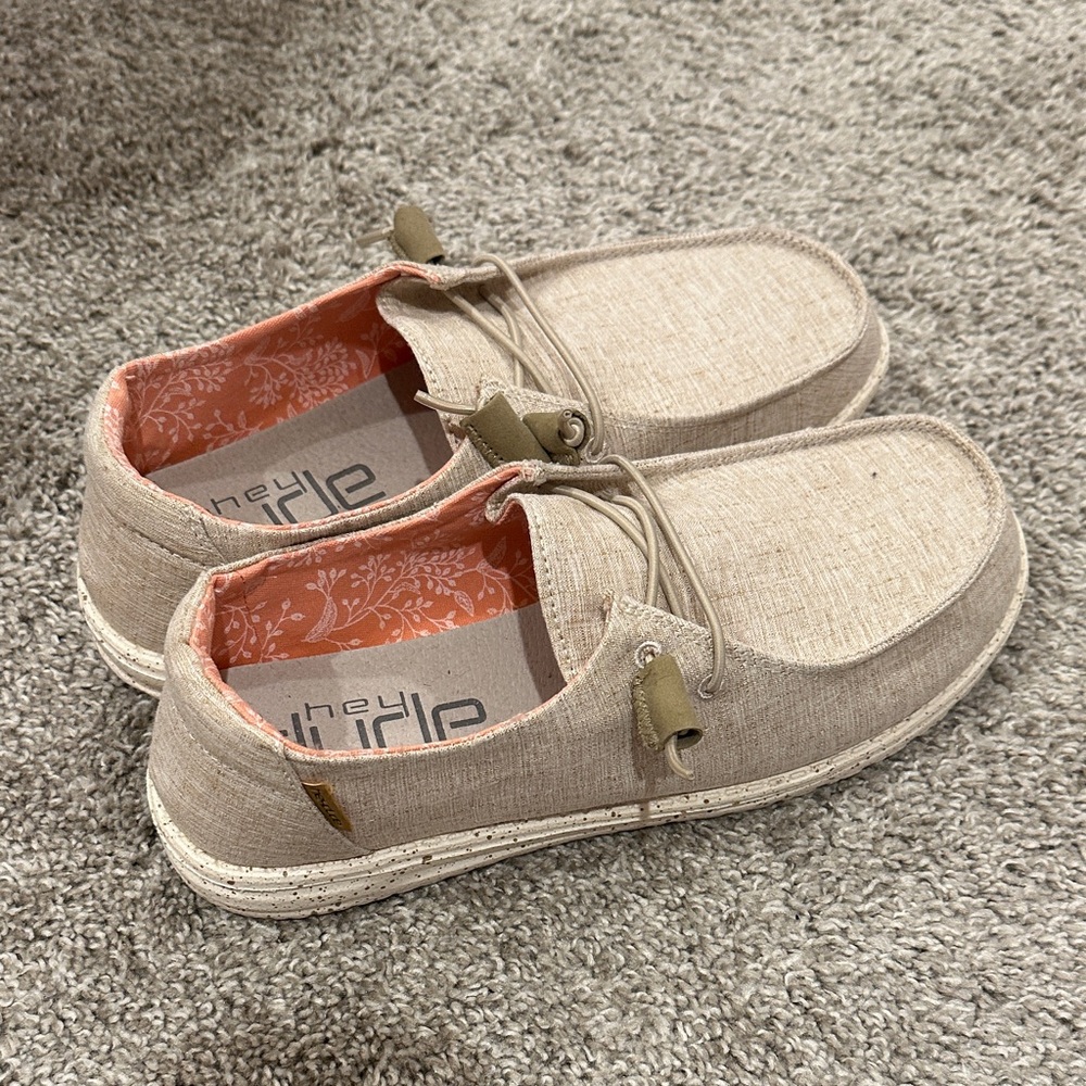 HeyDudes Casual Beige Slip-On Shoes, size 10